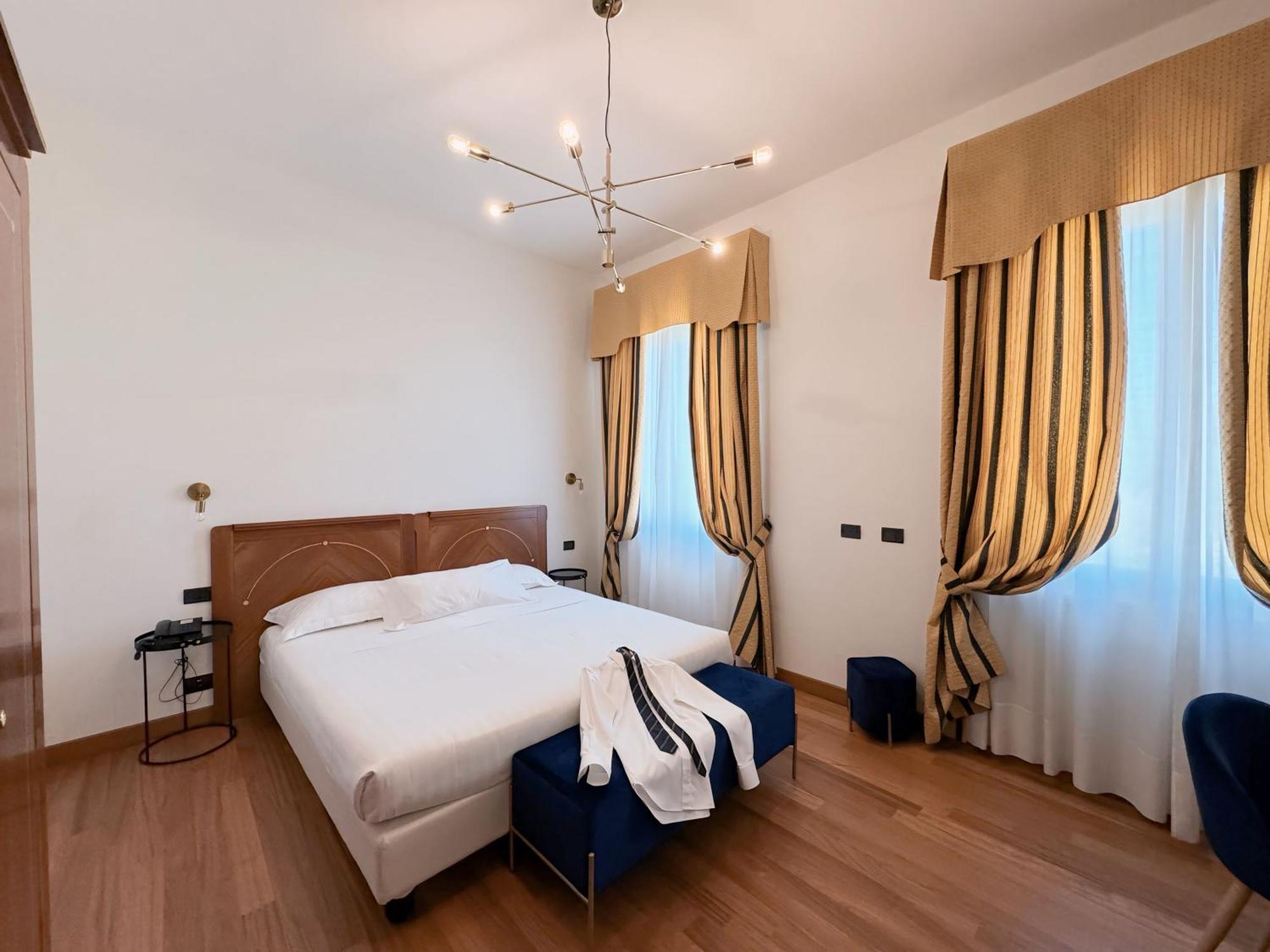 Rechigi Park Hotel 4*