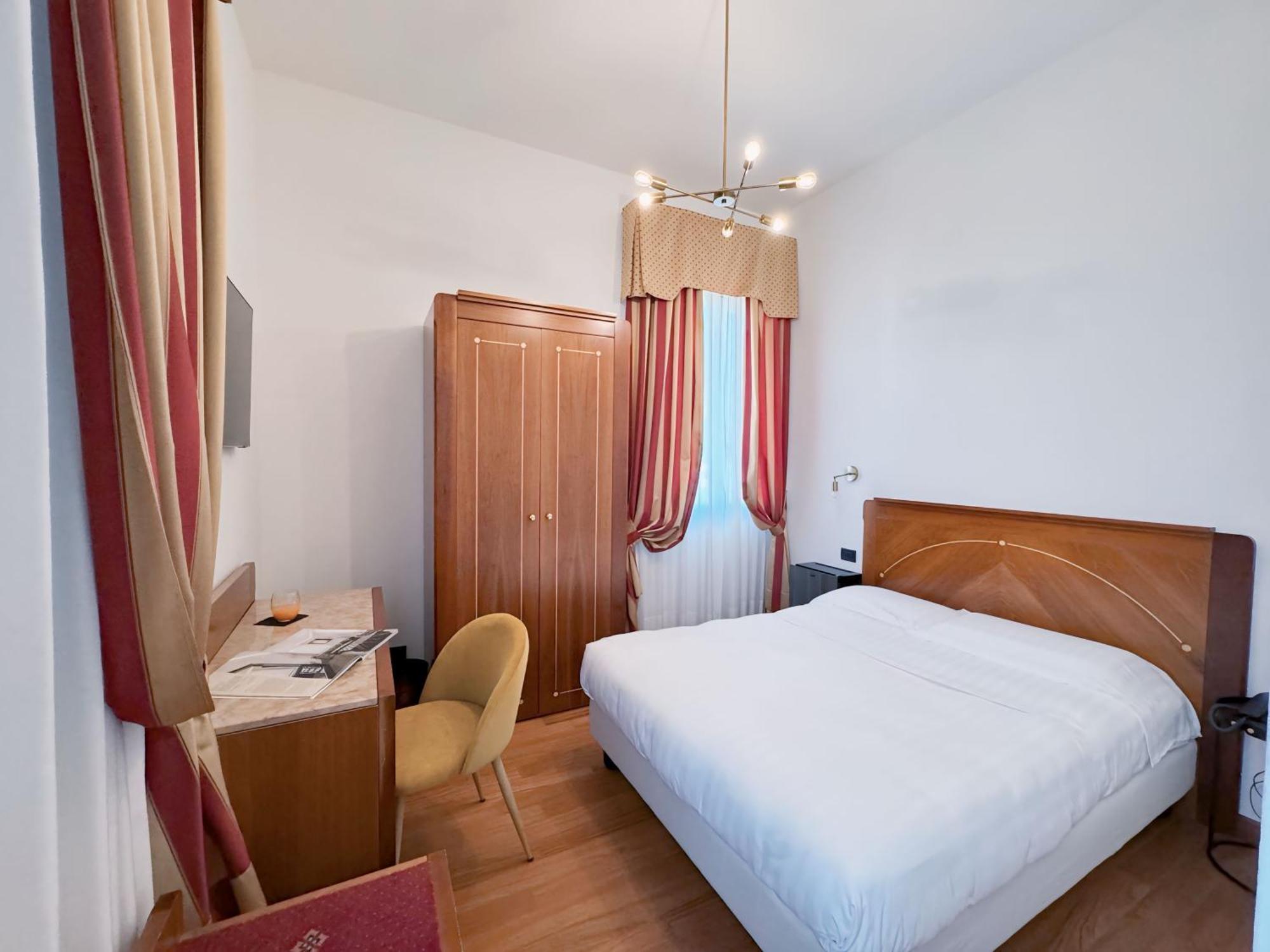 Rechigi Park 4*