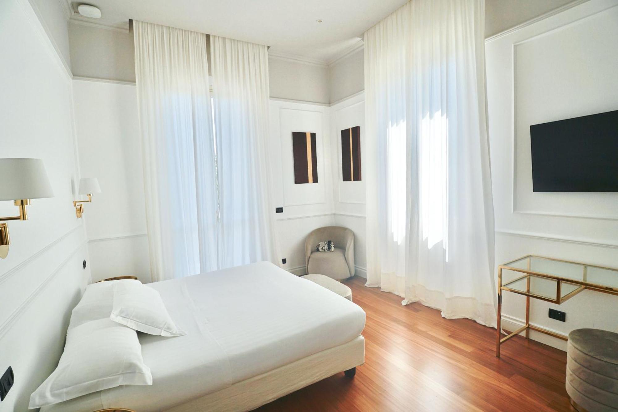 Hotel Rechigi Park 4*
