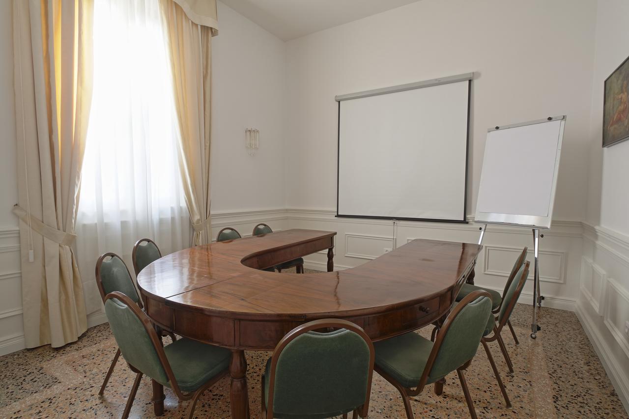 Rechigi Park Hotel 4*